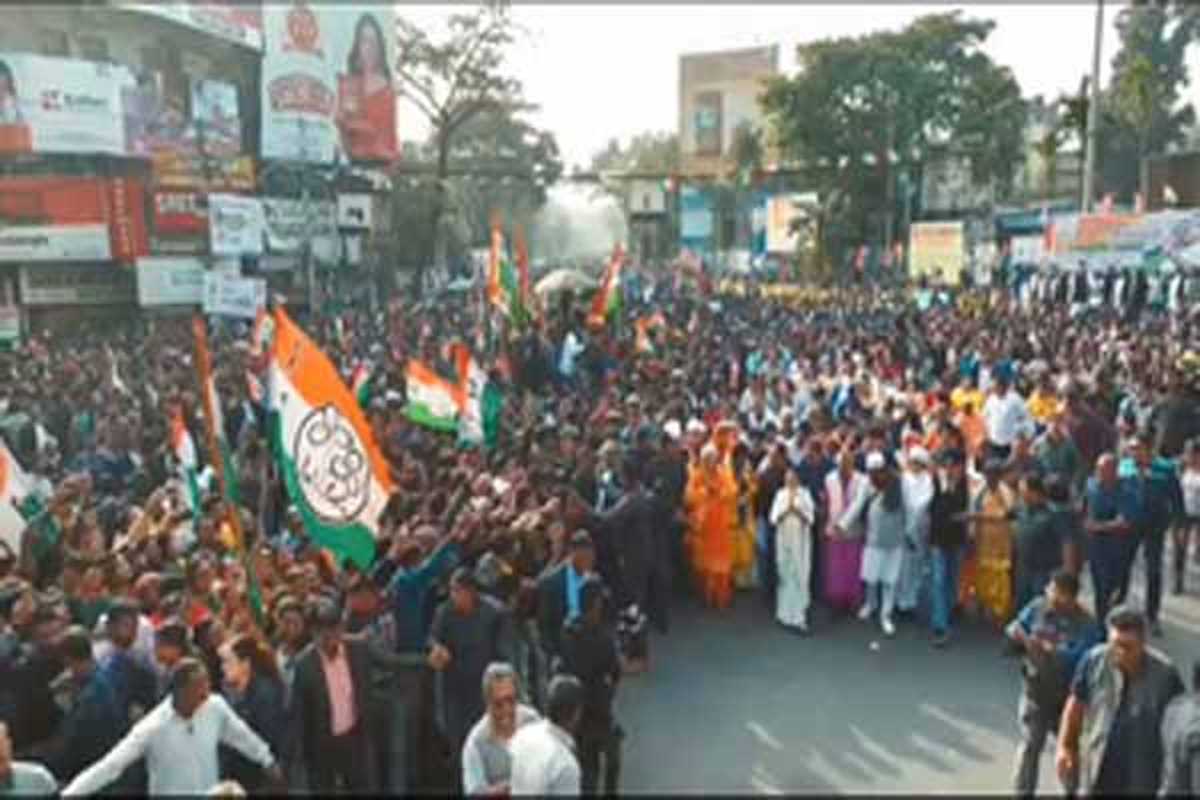 जब माकपा इंडिया गठबंधन की बैठकों के एजेंडे को नियंत्रित करती है, तब दुख होता है : ममता बनर्जी जब माकपा इंडिया गठबंधन की बैठकों के एजेंडे को नियंत्रित करती है, तब दुख होता है : ममता बनर्जी